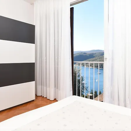 App Jadranka Matak *